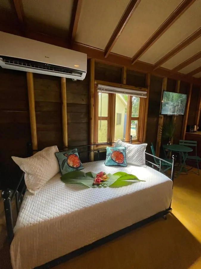 Hytte Bak A Yaad Villa Negril Jamaica