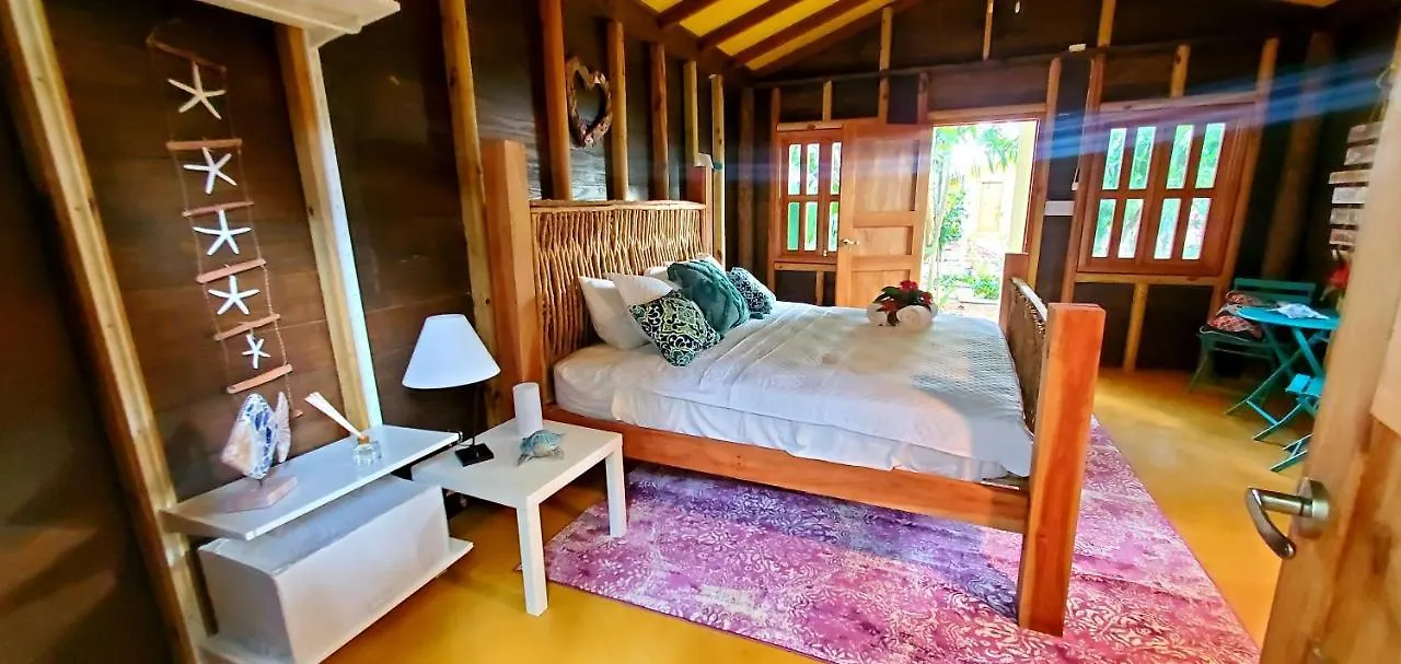 Alojamento de Turismo Selvagem Bak A Yaad Vila Negril